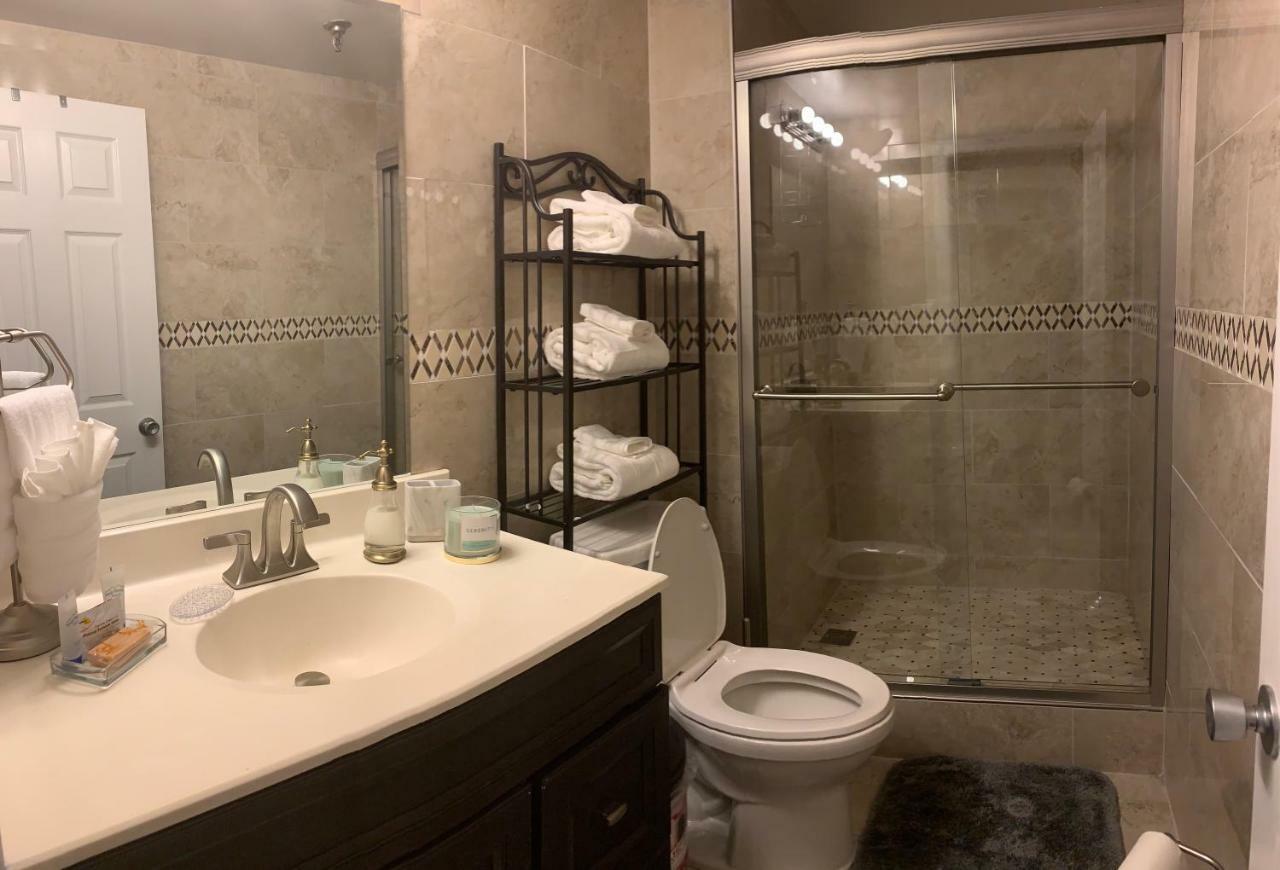 Luxury Condo In The Heart Of 비둘기 포지 외부 사진